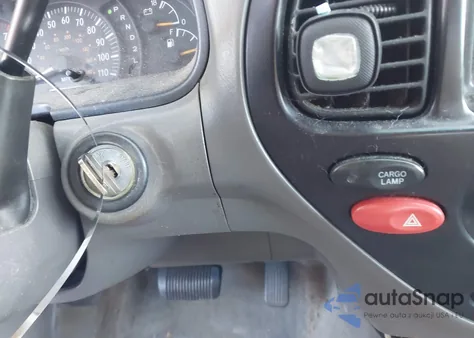 2000 Toyota Tundra Sr5 V8 z USA, uszkodzony, nr VIN 5TBBT4419YS028388